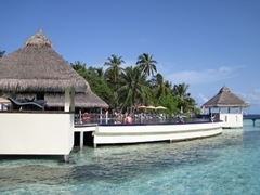 Pool und Malamathi Bar